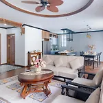 Luxe Paradise Residence Dang Thai Mai