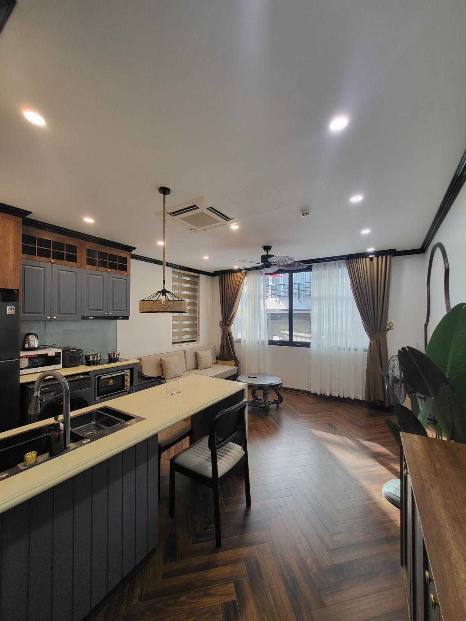Luxe Paradise Dang Thai Mai * Hà Nội